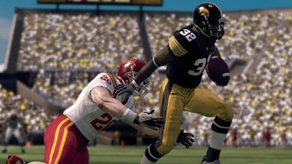 Illustration for article titled See 29 Teams in 28 Screens of NCAA Football 11